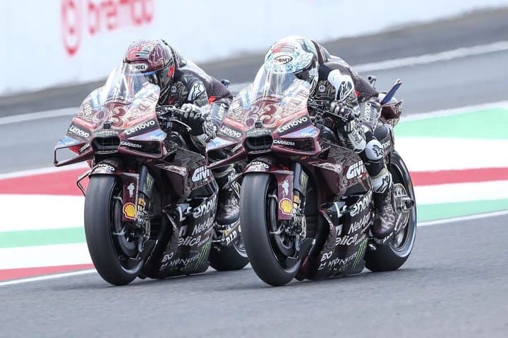 Hasil MotoGP Italia: Pecco Bagnaia <em>Boncos</em> di Negaranya Sendiri Hasil MotoGP Italia: Pecco Bagnaia <em>Boncos</em> di Negaranya Sendiri