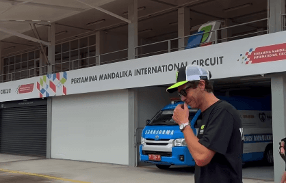 Akhirnya Valentino Rossi Datang ke Sirkuit Mandalika, Mau Ngapain? Akhirnya Valentino Rossi Datang ke Sirkuit Mandalika, Mau Ngapain?