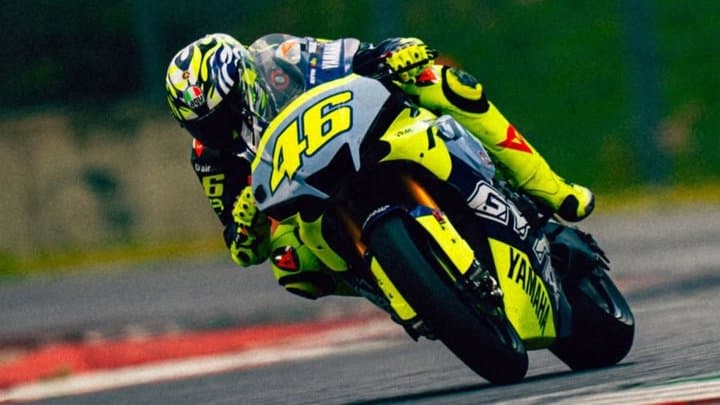 Valentino Rossi Turun ke Sirkuit Mugello Pakai Motor Yamaha Valentino Rossi Turun ke Sirkuit Mugello Pakai Motor Yamaha
