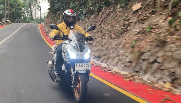 Review QJMotor Fort 250 Adventure R-Pro: Banyak Teknologi buat Turing Review QJMotor Fort 250 Adventure R-Pro: Banyak Teknologi buat Turing