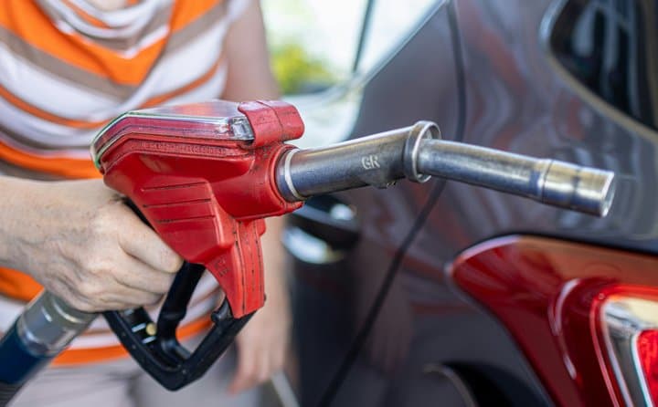 Efek BBM Etanol 10 Persen: Mobil Listrik Makin Dilirik? Efek BBM Etanol 10 Persen: Mobil Listrik Makin Dilirik?