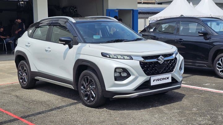 Suzuki Fronx Diminati 30 Ribu Orang, belum Sebulan Terpesan 1.500 Unit Suzuki Fronx Diminati 30 Ribu Orang, belum Sebulan Terpesan 1.500 Unit