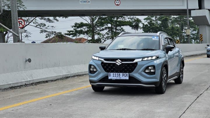 Fitur Keselamatan Standar Suzuki Fronx yang Ada di Semua Tipe Fitur Keselamatan Standar Suzuki Fronx yang Ada di Semua Tipe