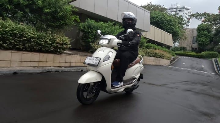 Review Suzuki Access 125: Tampang Boleh India, yang Penting Nyaman! Review Suzuki Access 125: Tampang Boleh India, yang Penting Nyaman!
