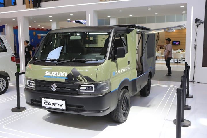 Carry Mobile Charging, Cara Unik Suzuki Kenalkan Ekosistem Mobil Listrik e Vitara Carry Mobile Charging, Cara Unik Suzuki Kenalkan Ekosistem Mobil Listrik e Vitara