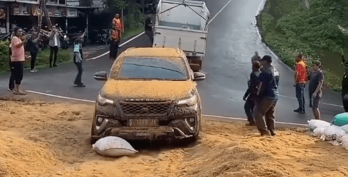 Viral Rem Blong Toyota Fortuner di Jalur Pegunungan, Apa Penyebabnya? Viral Rem Blong Toyota Fortuner di Jalur Pegunungan, Apa Penyebabnya?