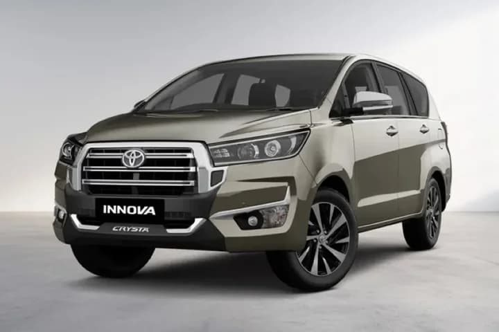 Wajah Baru Toyota Innova Reborn: Menolak Punah! Wajah Baru Toyota Innova Reborn: Menolak Punah!