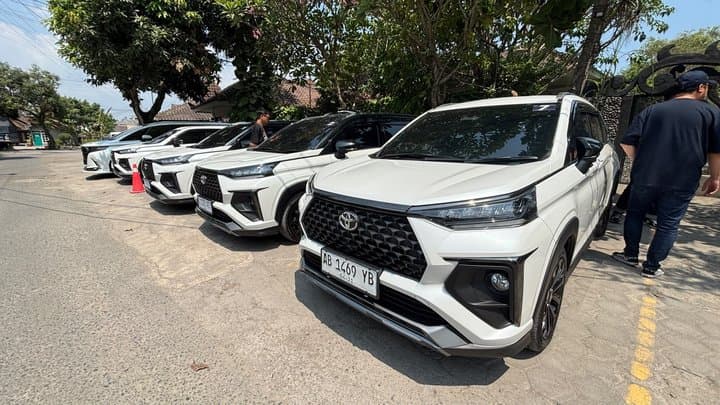 Penjualan Mobil Hybrid EV Toyota Makin Kuat, Tembus 38 Ribu Unit Penjualan Mobil Hybrid EV Toyota Makin Kuat, Tembus 38 Ribu Unit