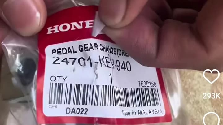 Ketipu Stiker Ori Saat Beli Spare Part, Honda jadi 'Honey' Ketipu Stiker Ori Saat Beli Spare Part, Honda jadi 'Honey'