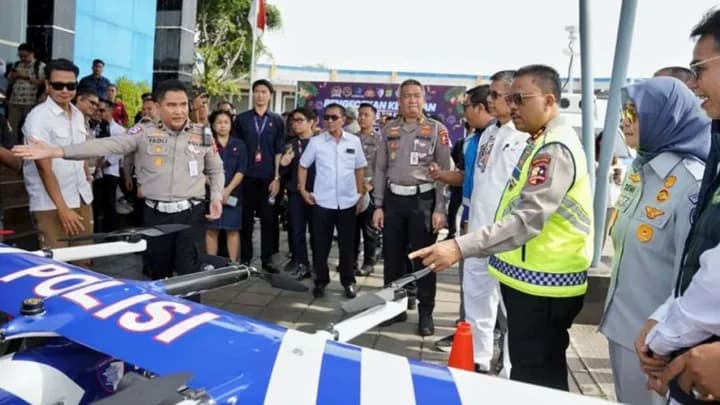 ETLE Drone Dioperasikan Korlantas Buat Tangkap Pelanggar Lalu Lintas ETLE Drone Dioperasikan Korlantas Buat Tangkap Pelanggar Lalu Lintas