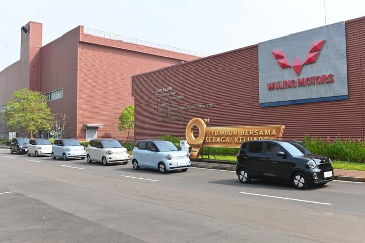 Umur 9 Tahun, Wuling Sudah Produksi 200 Ribu Mobil Made in Indonesia Umur 9 Tahun, Wuling Sudah Produksi 200 Ribu Mobil Made in Indonesia