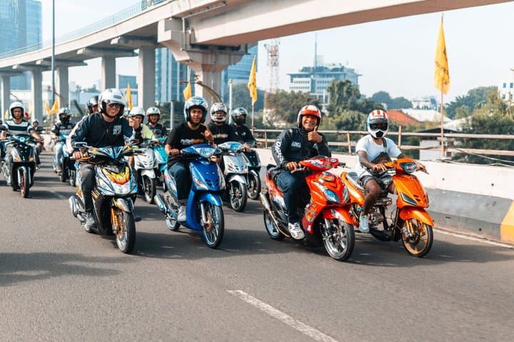 Ratusan Pengguna Mio Banjiri Jalanan Jakarta dan Bandung Ratusan Pengguna Mio Banjiri Jalanan Jakarta dan Bandung