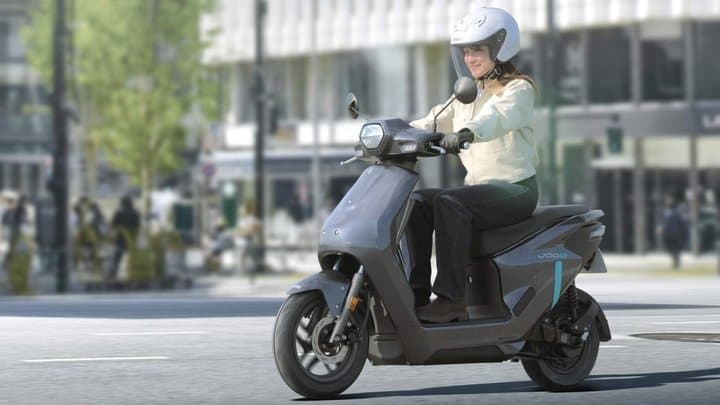 Yamaha Luncurkan Motor Listrik JOG E, Kok Pakai Baterai Honda? Yamaha Luncurkan Motor Listrik JOG E, Kok Pakai Baterai Honda?