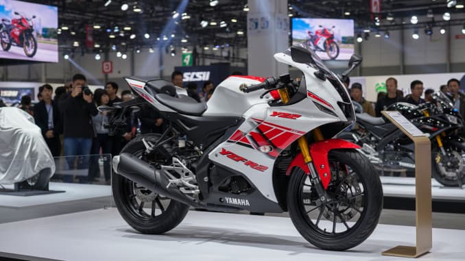 Teaser Yamaha YZF-R2 Siap Meluncur, Mirip R15 Tapi Lebih Buas! Teaser Yamaha YZF-R2 Siap Meluncur, Mirip R15 Tapi Lebih Buas!