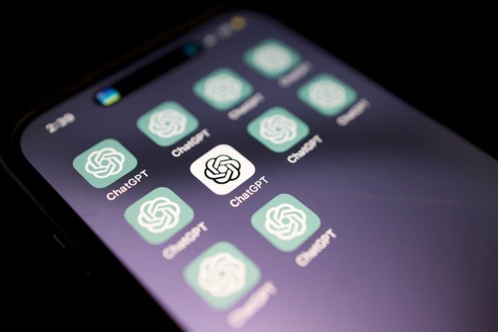 Efek Konflik AS-Iran: OpenAI Rugi, Claude dan X Untung Efek Konflik AS-Iran: OpenAI Rugi, Claude dan X Untung