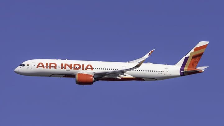 Detik-Detik Jatuhnya India Air dari Tangkapan Flightradar24 Detik-Detik Jatuhnya India Air dari Tangkapan Flightradar24