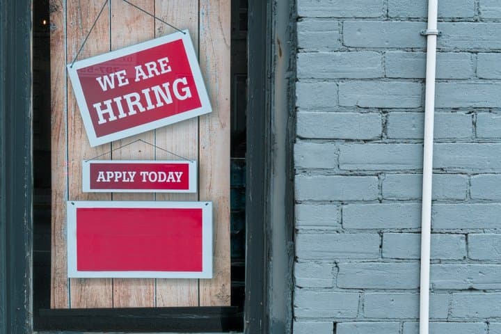 Scam Loker ke Luar Negeri Kian Ngeri, Komdigi Tindak 300 Aduan di 2025 Scam Loker ke Luar Negeri Kian Ngeri, Komdigi Tindak 300 Aduan di 2025