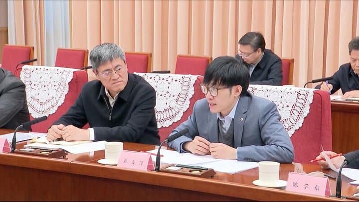 Liang Wenfeng: Sosok Di Balik DeepSeek yang Bikin AS Ketar Ketir Liang Wenfeng: Sosok Di Balik DeepSeek yang Bikin AS Ketar Ketir