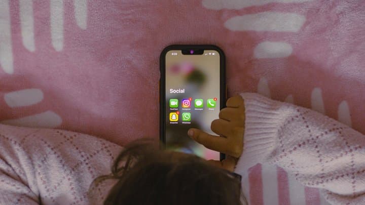 <p>Dampak PP Tunas, 5 Juta Akun Anak RI Diblokir di YouTube dkk</p> <p>Dampak PP Tunas, 5 Juta Akun Anak RI Diblokir di YouTube dkk</p>
