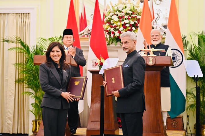Indonesia Gaet India Kembangkan AI, IoT Hingga Identitas Digital
Indonesia Gaet India Kembangkan AI, IoT Hingga Identitas Digital