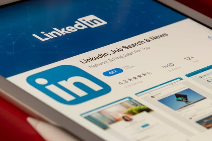 LinkedIn Gandeng Adobe, Perluas Verifikasi Identitas Digital LinkedIn Gandeng Adobe, Perluas Verifikasi Identitas Digital