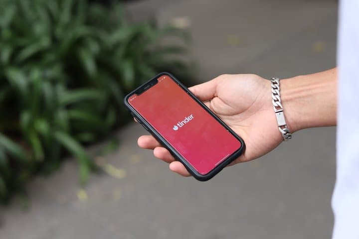 Krisis Pengguna, Tinder Bakal Pakai AI buat Kurasi Calon Teman Kencan Krisis Pengguna, Tinder Bakal Pakai AI buat Kurasi Calon Teman Kencan