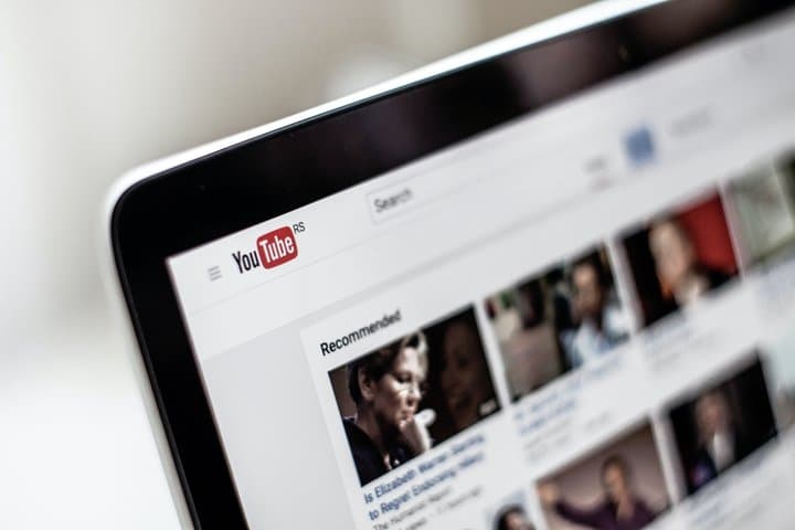 Mulai Juli, Anak di Bawah 16 Tahun Dilarang Live Streaming YouTube
Mulai Juli, Anak di Bawah 16 Tahun Dilarang Live Streaming YouTube
