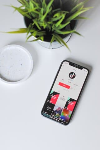 Tips Agar Jualan Laku dengan Konten di TikTok Tips Agar Jualan Laku dengan Konten di TikTok