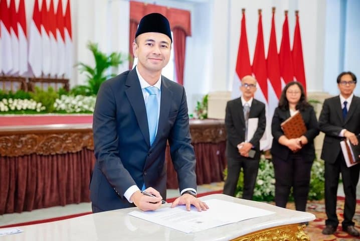 Mau Bawa iPhone 17 dari AS, Nama Raffi Ahmad Muncul di Kasus Bea Cukai Mau Bawa iPhone 17 dari AS, Nama Raffi Ahmad Muncul di Kasus Bea Cukai