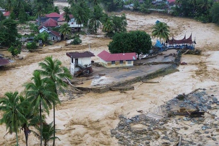 Korban Banjir di Sumatra Dipermudah Urus SIM, STNK hingga BPKB Korban Banjir di Sumatra Dipermudah Urus SIM, STNK hingga BPKB