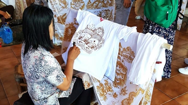 Hari Batik Nasional, Ini Prompt AI Edit Foto Pakai Corak Batik Favorit Hari Batik Nasional, Ini Prompt AI Edit Foto Pakai Corak Batik Favorit