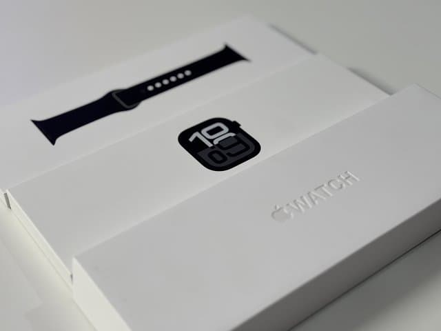 Isi Box dan Tampilan Apple Watch 10 Jet Black, Berasa Nostalgia! Isi Box dan Tampilan Apple Watch 10 Jet Black, Berasa Nostalgia!