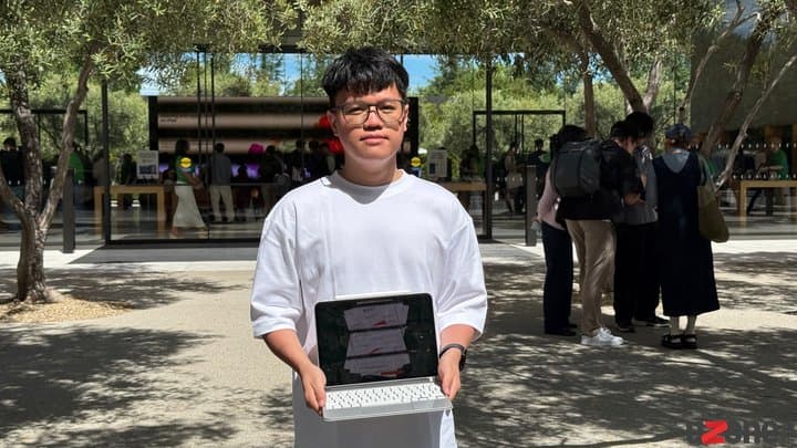 Dari Klaten ke WWDC, Ghazali Bongkar Bahayanya Canvas Fingerprinting
Dari Klaten ke WWDC, Ghazali Bongkar Bahayanya Canvas Fingerprinting
