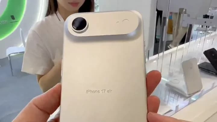 Segini Tipisnya iPhone 17 Air Dibanding iPhone 16 Plus
Segini Tipisnya iPhone 17 Air Dibanding iPhone 16 Plus