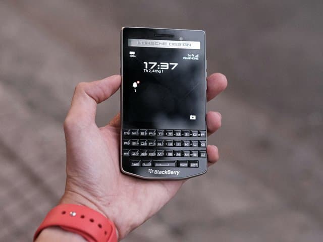 BlackBerry Diminta Comeback, Ribuan Netizen Teken Petisi BlackBerry Diminta Comeback, Ribuan Netizen Teken Petisi