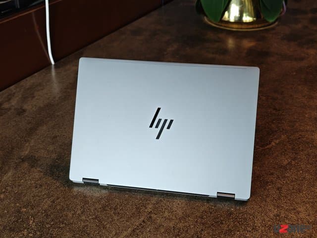 6 Laptop AI HP OmniBook Tiba di RI, Harga Mulai Rp16 Juta
6 Laptop AI HP OmniBook Tiba di RI, Harga Mulai Rp16 Juta