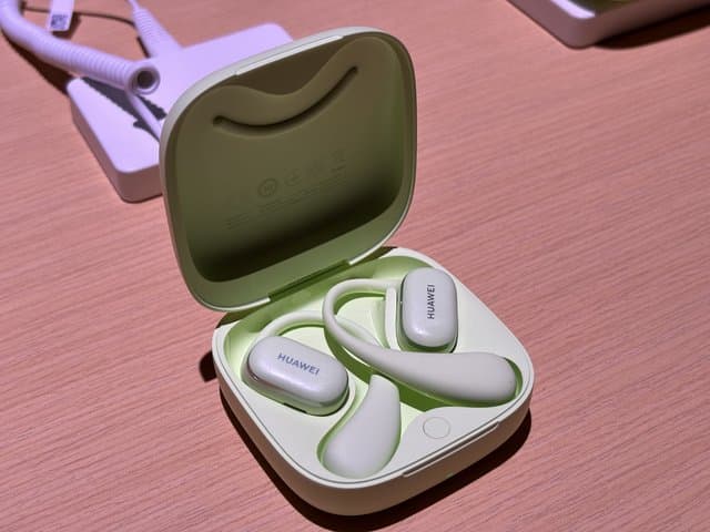 Huawei Pamer Earbuds FreeArc Tahan Air, Harganya Rp2 Jutaan Huawei Pamer Earbuds FreeArc Tahan Air, Harganya Rp2 Jutaan