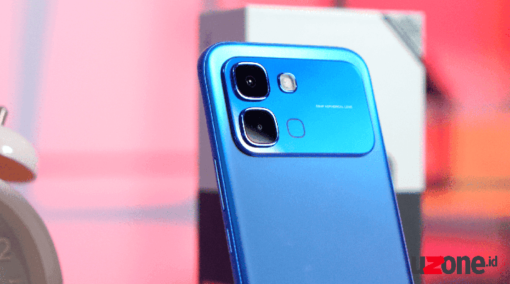 Menggenggam Infinix Note Edge: Desainnya Cantik, XOS 16 Mirip iOS 26 Menggenggam Infinix Note Edge: Desainnya Cantik, XOS 16 Mirip iOS 26