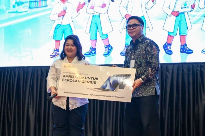 Infinix Dorong Siswa Indonesia Timur Belajar AI Pakai Xpad Edge Infinix Dorong Siswa Indonesia Timur Belajar AI Pakai Xpad Edge