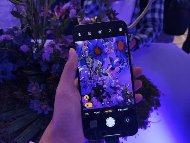Oppo Reno 13 Series Resmi Rilis di Indonesia, Harga Mulai Rp4,6 Jutaan Oppo Reno 13 Series Resmi Rilis di Indonesia, Harga Mulai Rp4,6 Jutaan