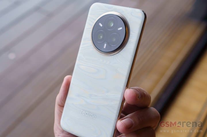 Desain Istimewa Realme 14 Pro+ yang Peka Suhu Dingin Desain Istimewa Realme 14 Pro+ yang Peka Suhu Dingin
