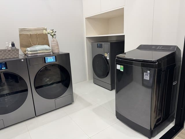 Canggihnya Vacuum & Mesin Cuci Samsung Bespoke AI: Bisa 'Kerja Sendiri’
Canggihnya Vacuum & Mesin Cuci Samsung Bespoke AI: Bisa 'Kerja Sendiri’