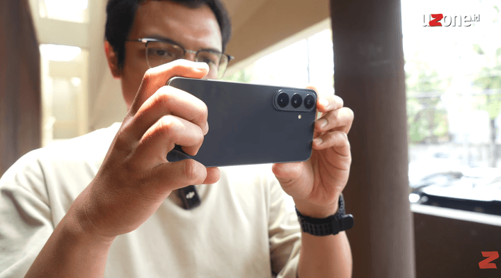 Review Samsung Galaxy S26 FE: Rasa S26+, Harga Lebih Murah
Review Samsung Galaxy S26 FE: Rasa S26+, Harga Lebih Murah