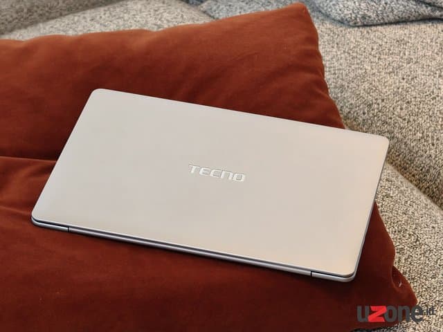Seharian Nyoba Tecno Megabook S14: Enteng, Tapi Wajib Bawa Dongle Seharian Nyoba Tecno Megabook S14: Enteng, Tapi Wajib Bawa Dongle
