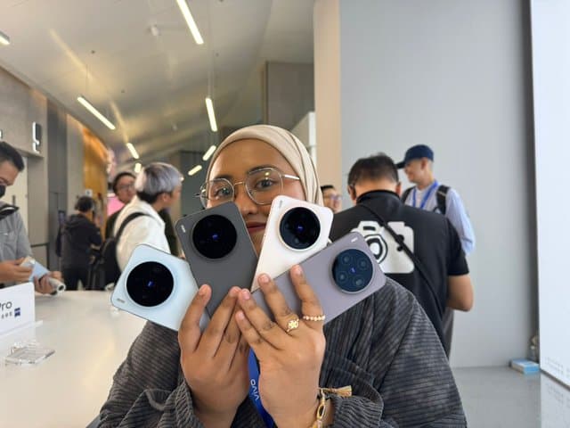 Vivo X300 & X300 Pro Tiba: Duet Kamera Zeiss, Ditenagai Dimensity 9500 Vivo X300 & X300 Pro Tiba: Duet Kamera Zeiss, Ditenagai Dimensity 9500
