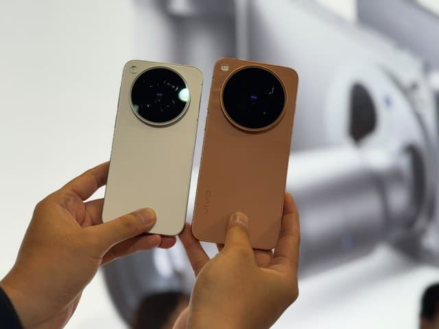 Spesifikasi Lengkap dan Harga Vivo X500 Pro dan Pro Max, Apa Bedanya?
Spesifikasi Lengkap dan Harga Vivo X500 Pro dan Pro Max, Apa Bedanya?