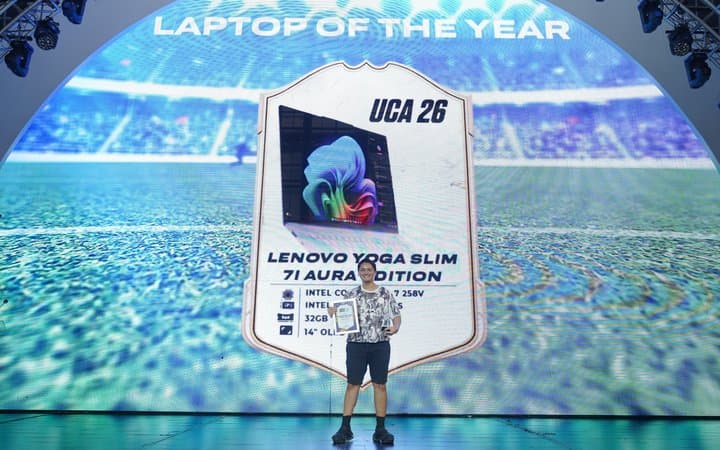 Lenovo Yoga Slim 7i Aura Edition Juara Laptop of the Year di UCA 2026 Lenovo Yoga Slim 7i Aura Edition Juara Laptop of the Year di UCA 2026