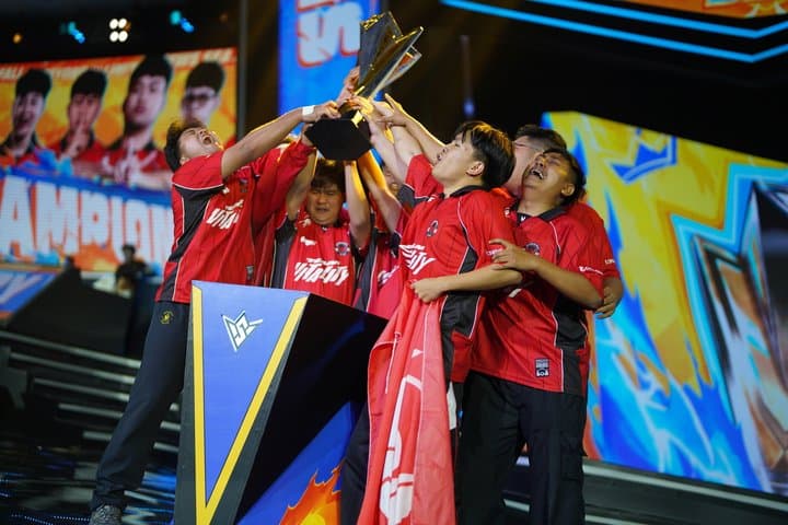 Bigetron Juara FFWS SEA 2026 Fall Usai Booyah Dramatis Bigetron Juara FFWS SEA 2026 Fall Usai Booyah Dramatis