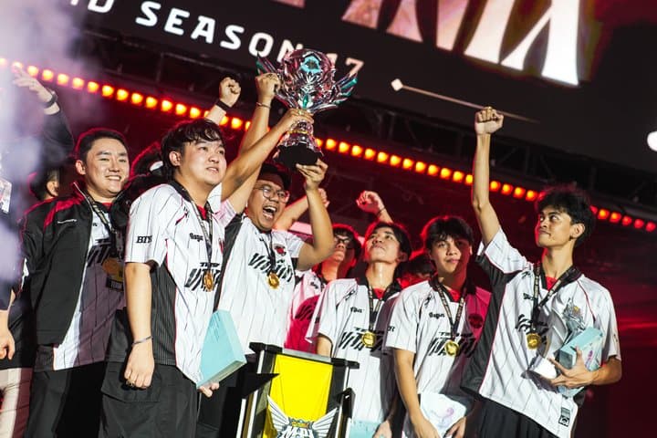 Bigetron by Vitality Juara MPL ID S17, Akhiri Dominasi ONIC
Bigetron by Vitality Juara MPL ID S17, Akhiri Dominasi ONIC