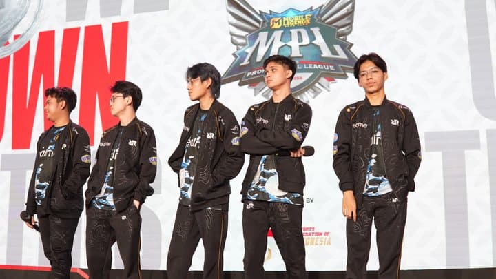 Selamat! RRQ Hoshi Juara Regular Season MPL ID S15 Selamat! RRQ Hoshi Juara Regular Season MPL ID S15